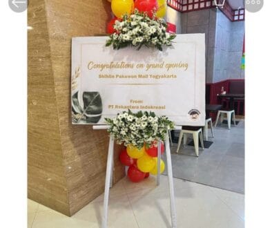 Menjaga Bara Cinta Melintasi Jarak: Panduan Kreatif Merayakan Anniversary Long Distance yang Berkesan