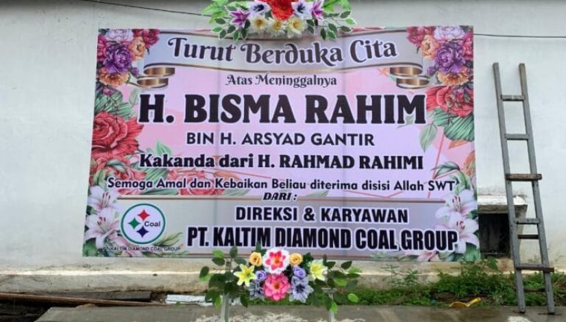 Toko Standing Flower Terdekat King Florist Palangkaraya 087748567736: Pilihan Utama untuk Karangan Bunga Mewah dan Segar